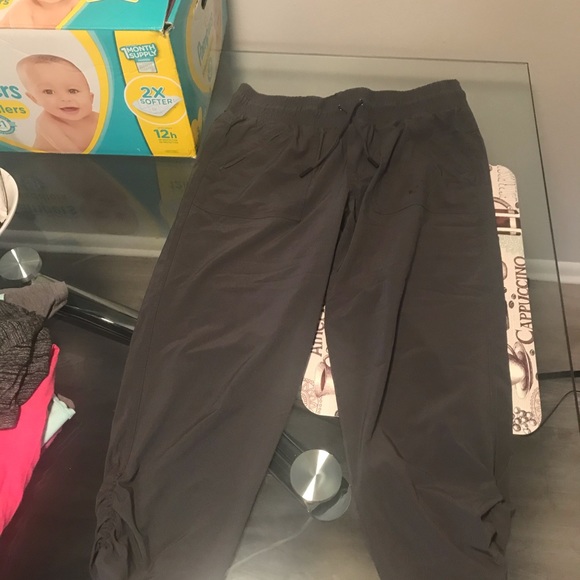 Workout pants - Picture 3 of 5